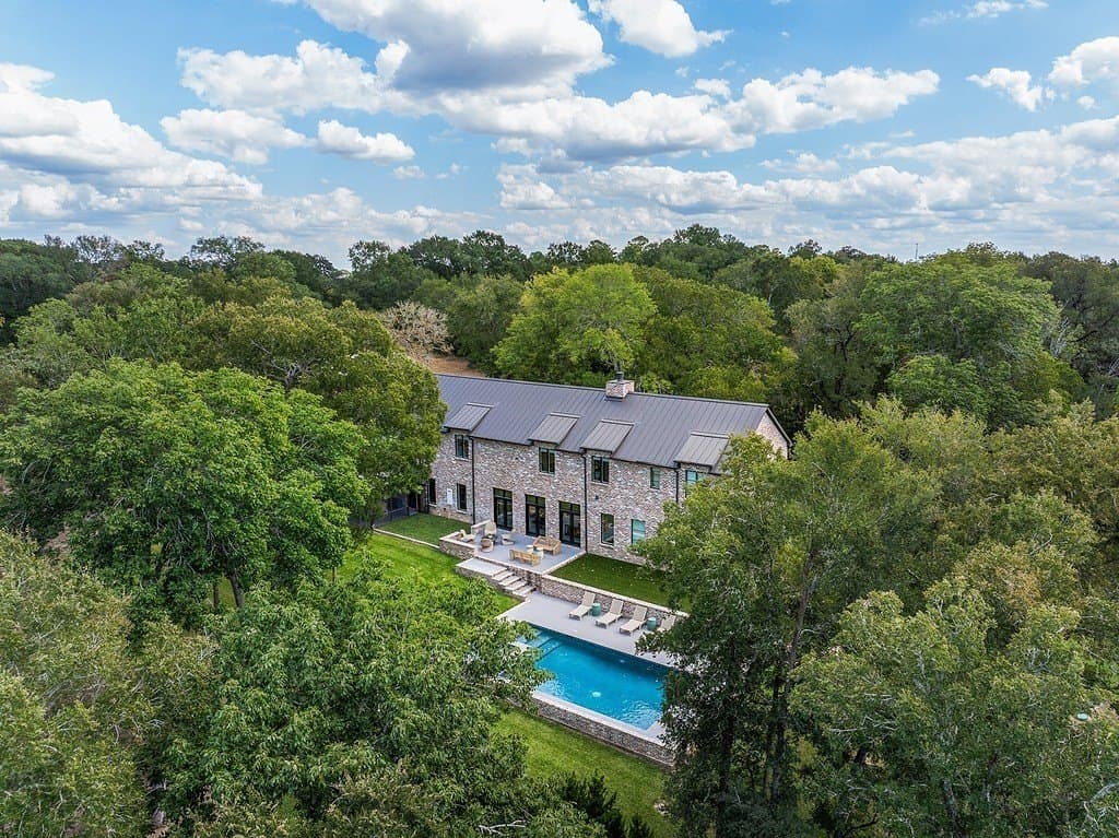 5.6 acres in Fayette County gallery image 2