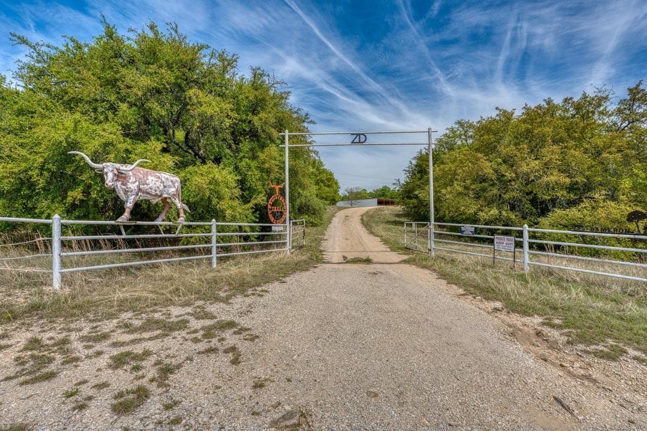 222.38 acres in Out of Area County gallery image 2