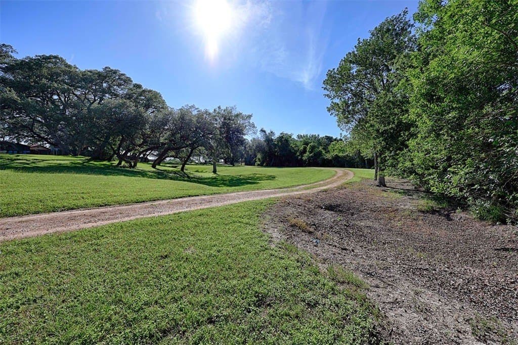3.85 acres in Fayette County - photo 2