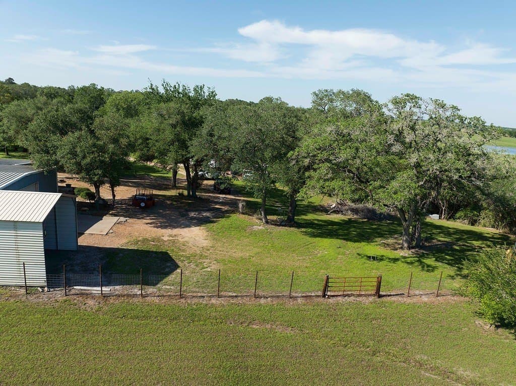 3.85 acres in Fayette County - photo 13