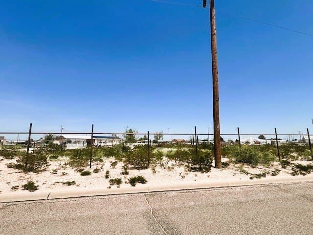 0.26 acres in Pecos County gallery image 3