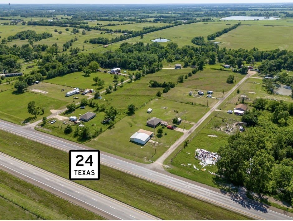 3.6 acres in Lamar County - photo 2