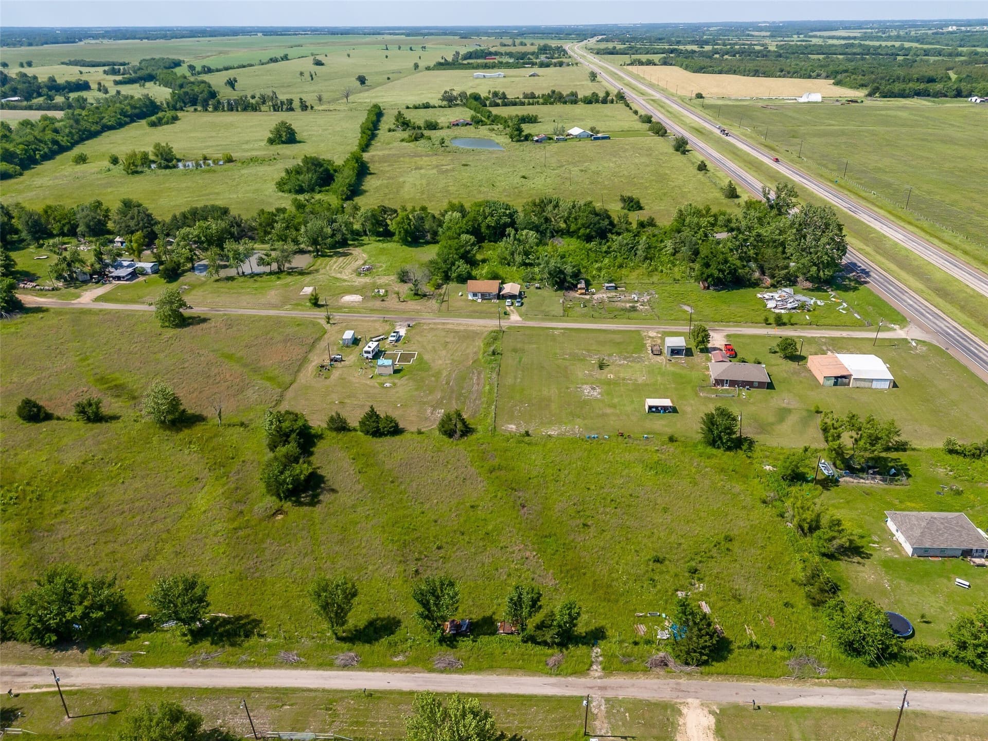 3.6 acres in Lamar County - photo 4