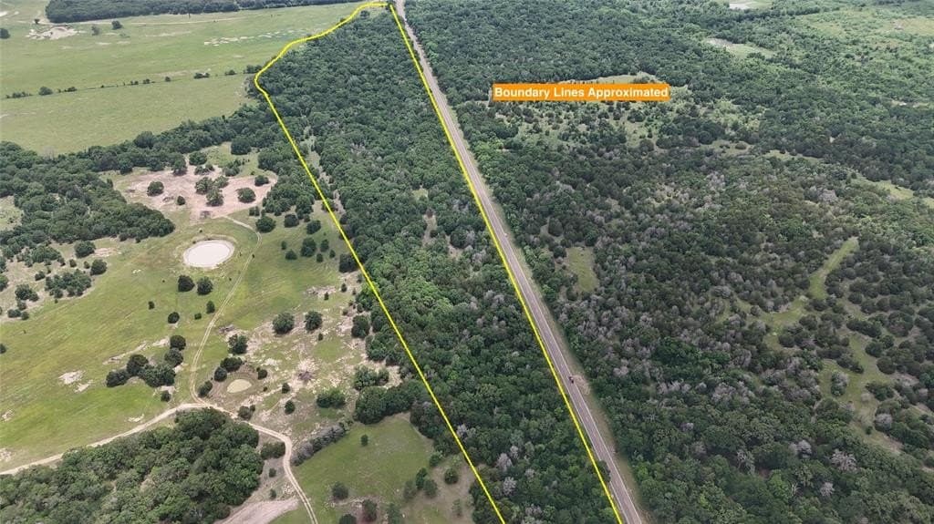 27 acres in Navarro County