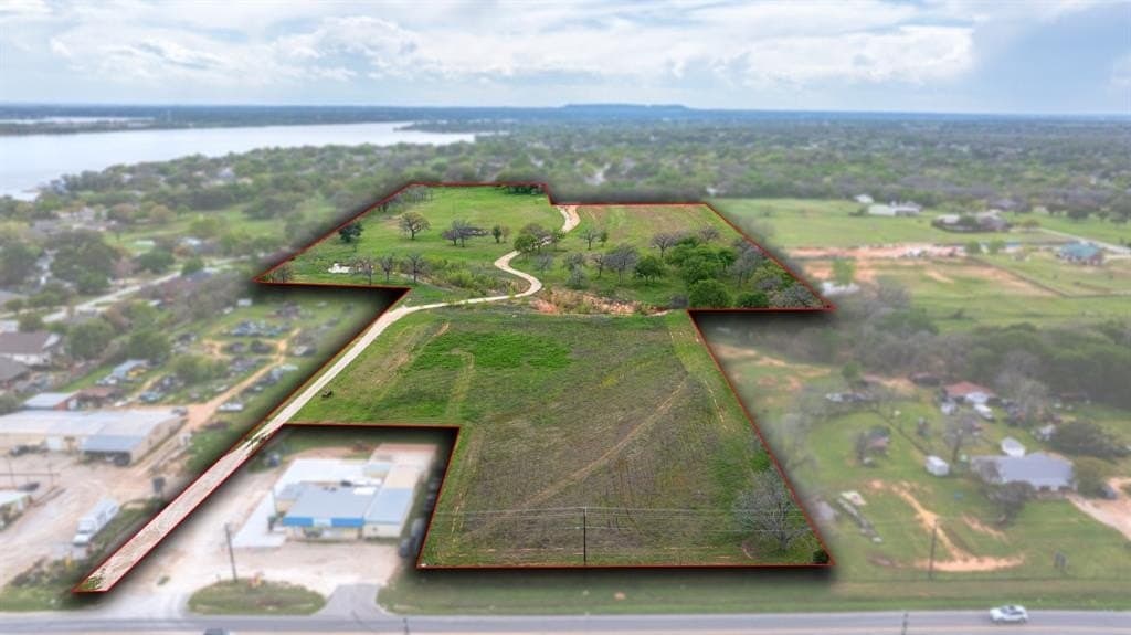 21.68 acres in Hood County