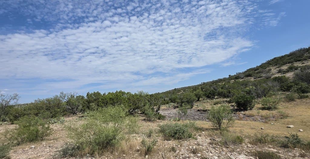 327.44 acres in Val Verde County gallery image 2