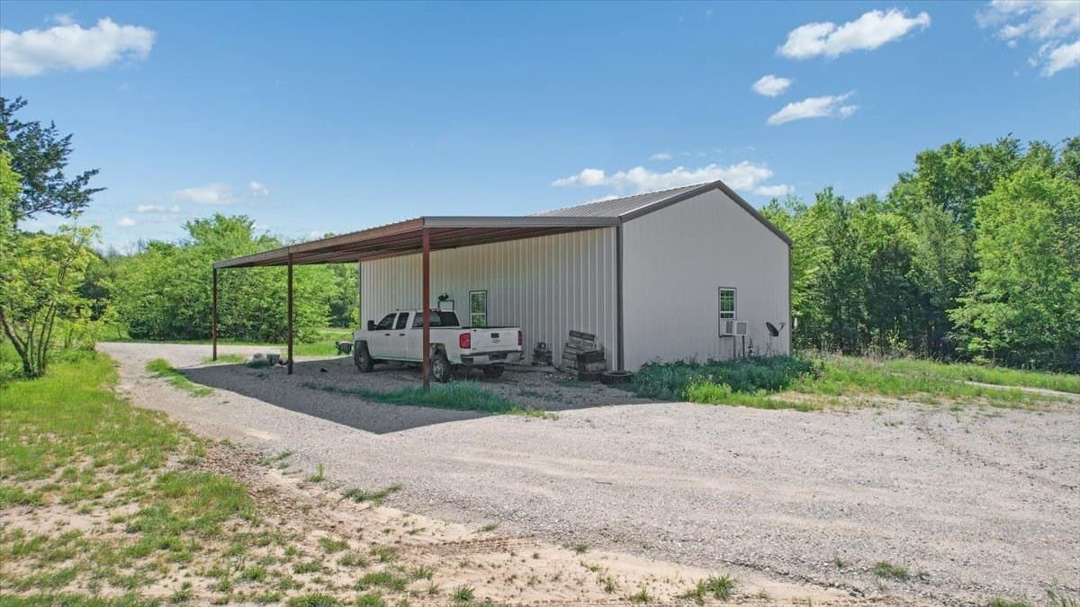 68.52 acres in Hunt County - photo 9