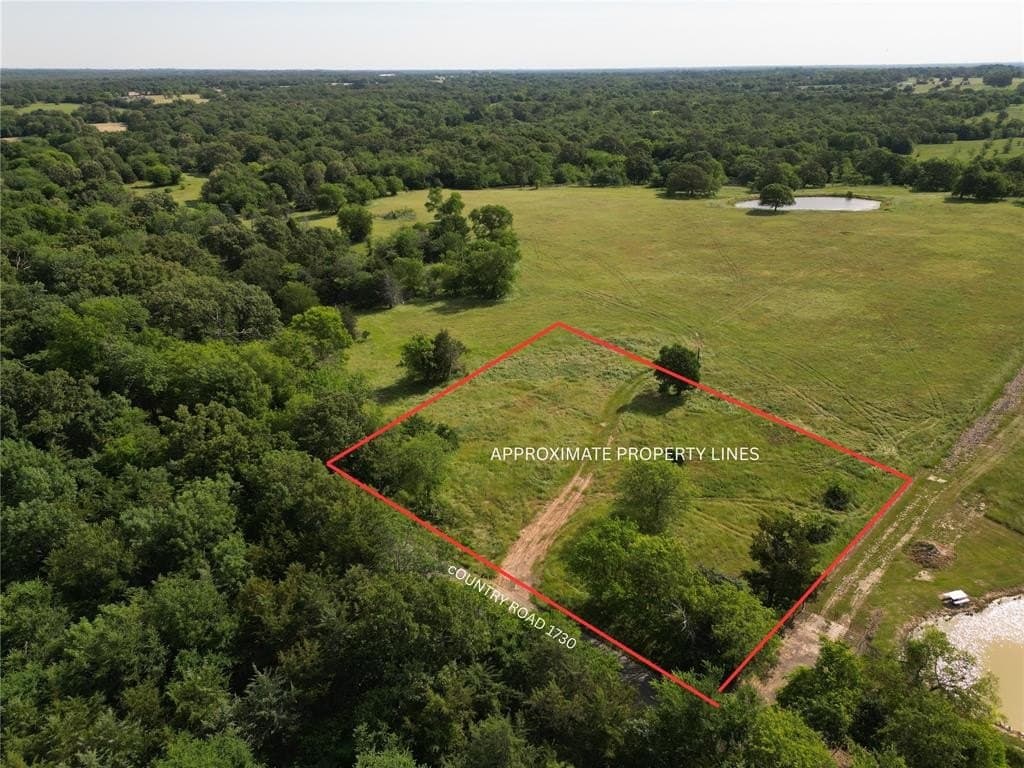 1 acres in Wood County
