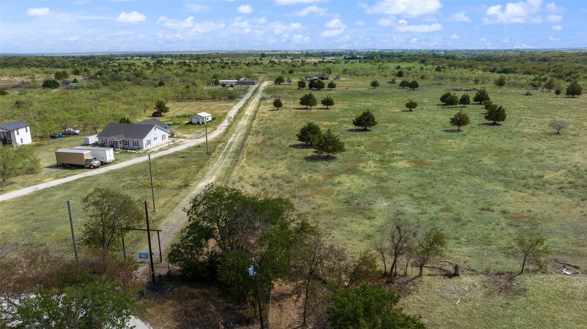 33.65 acres in Navarro County - photo 13
