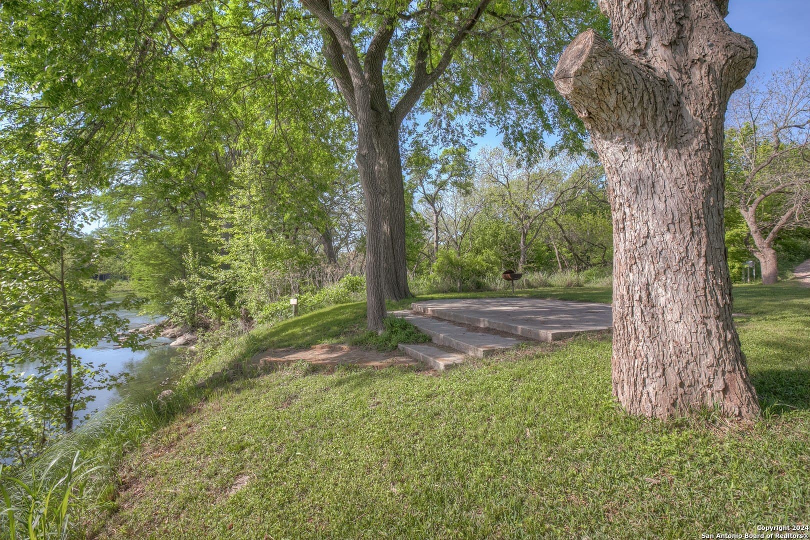 1 acres in Comal County - photo 6