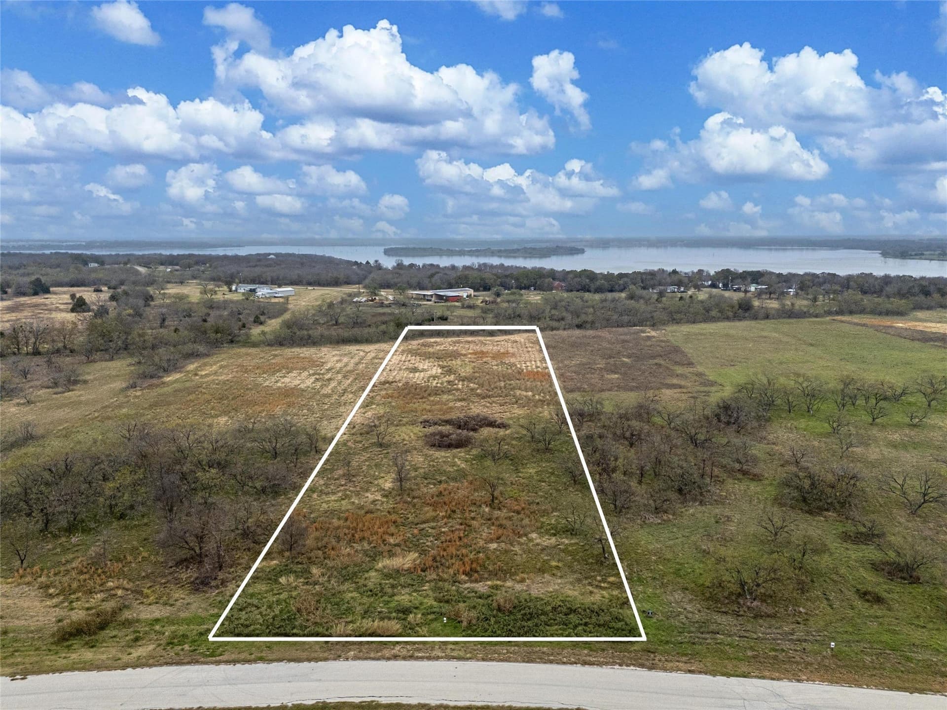 2.54 acres in Navarro County