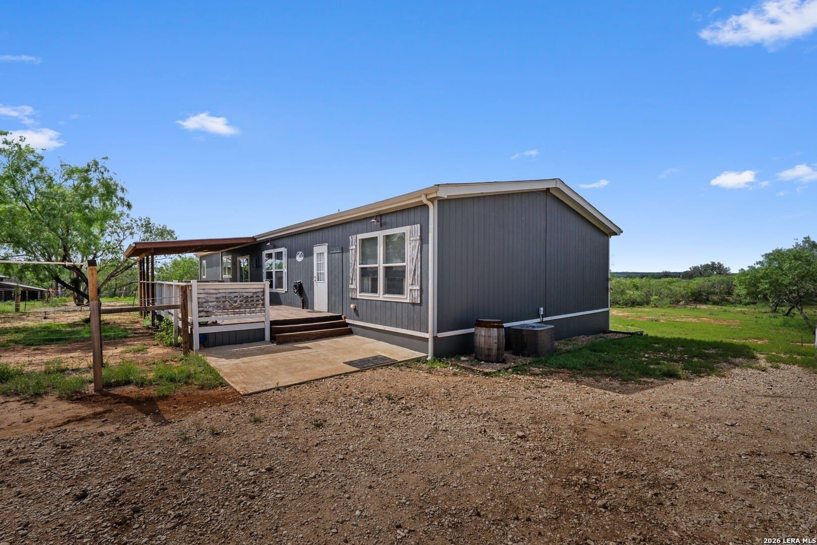 11 acres in Guadalupe County gallery image 4
