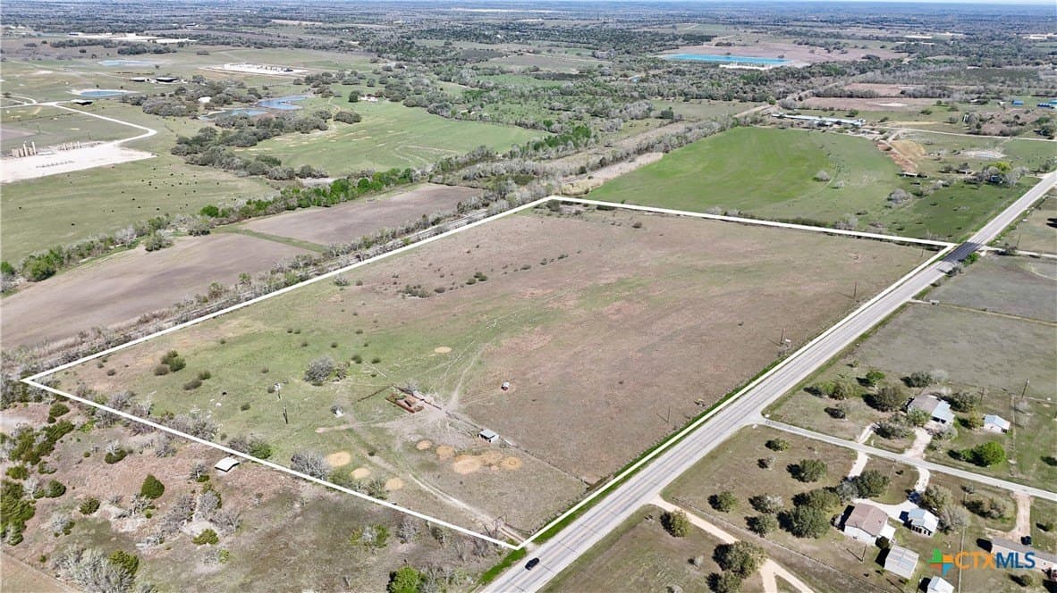 34.62 acres in Lavaca County gallery image 2