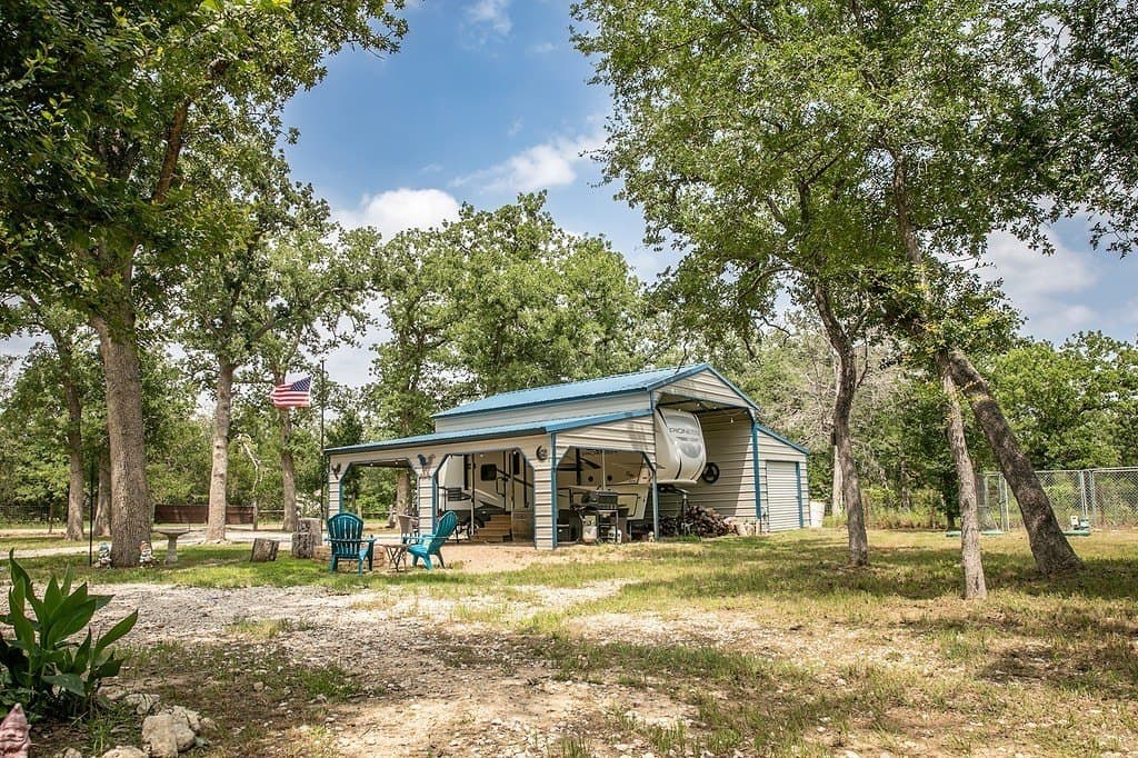 0.58 acres in Burleson County gallery image 3