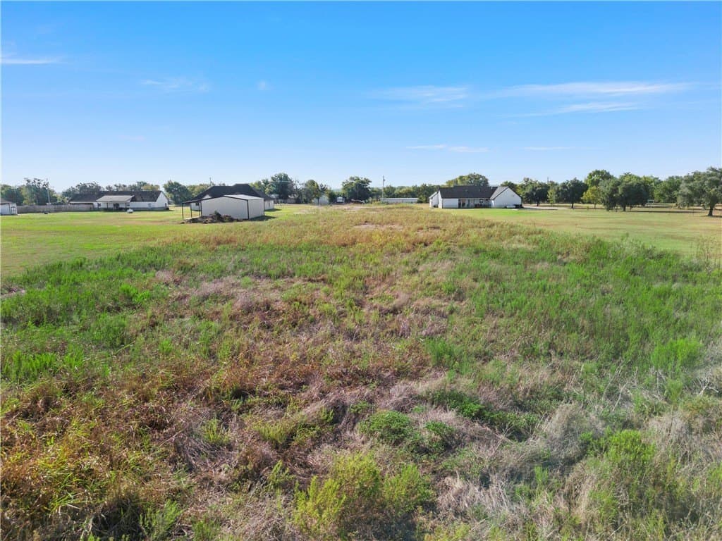 2.28 acres in McLennan County - photo 2