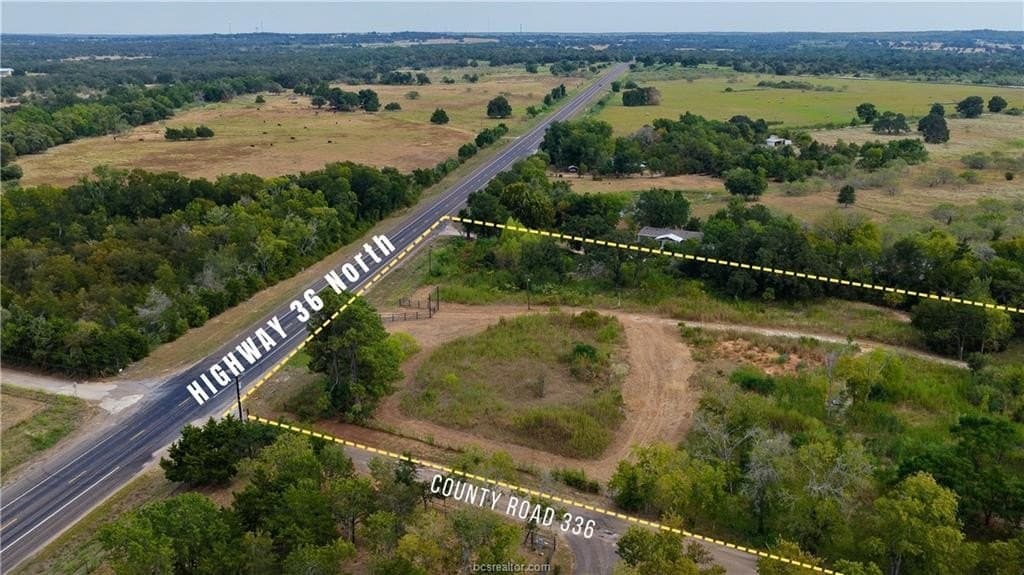 10.46 acres in Milam County - photo 10