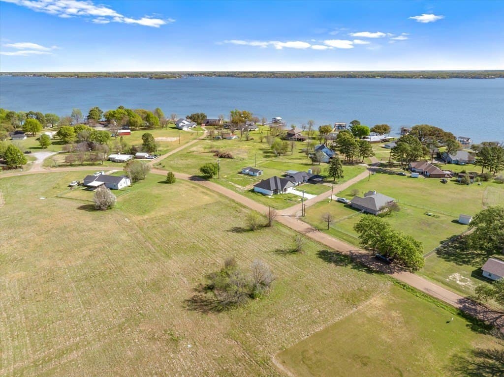 0.77 acres in Henderson County - photo 8