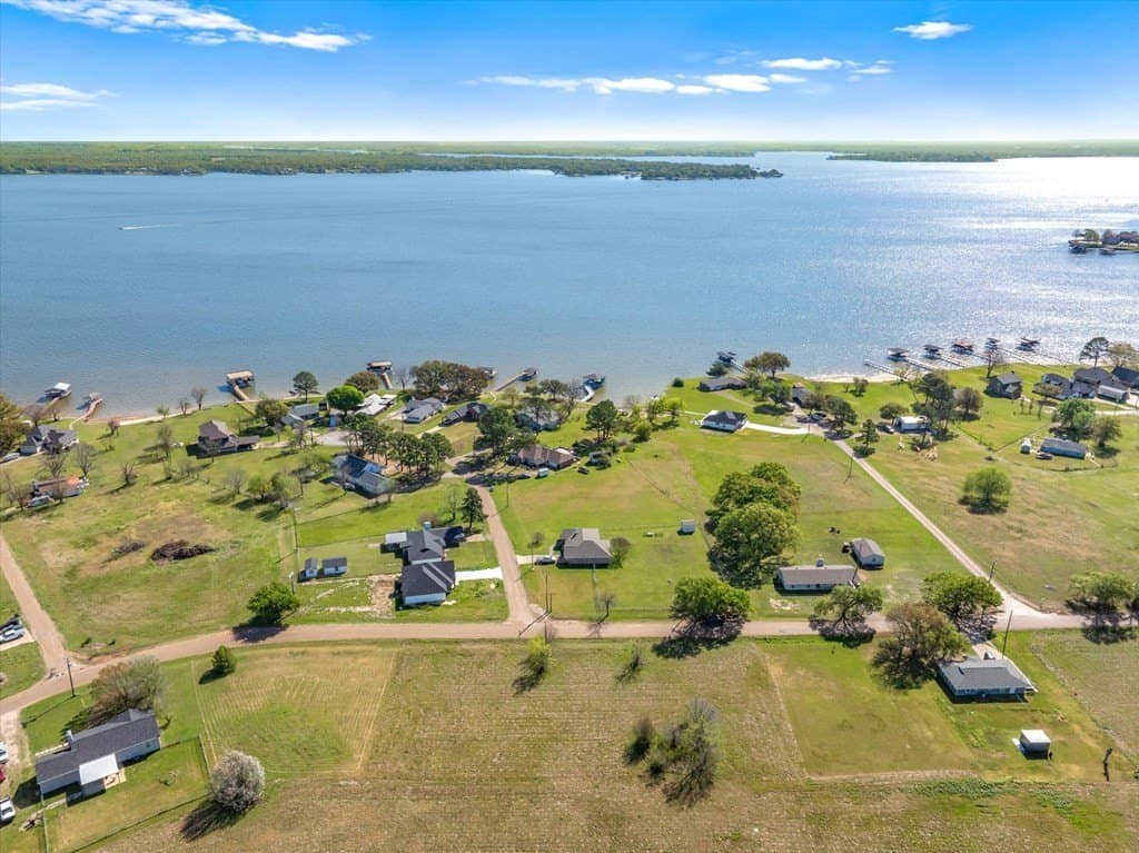0.77 acres in Henderson County - photo 10