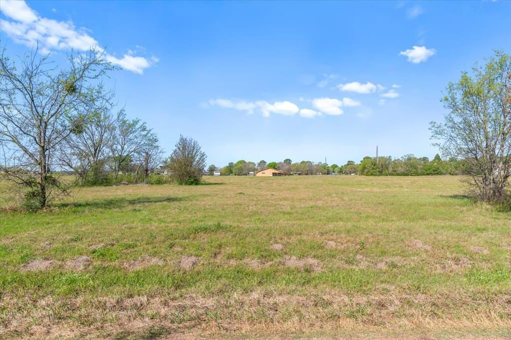 0.77 acres in Henderson County - photo 12