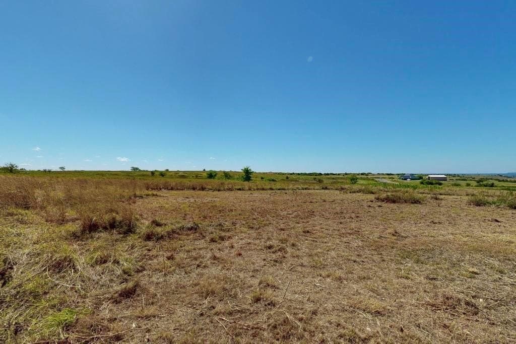 2.02 acres in Hood County