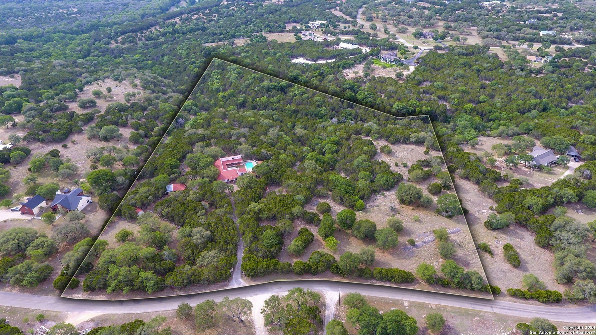 10.09 acres in Kendall County