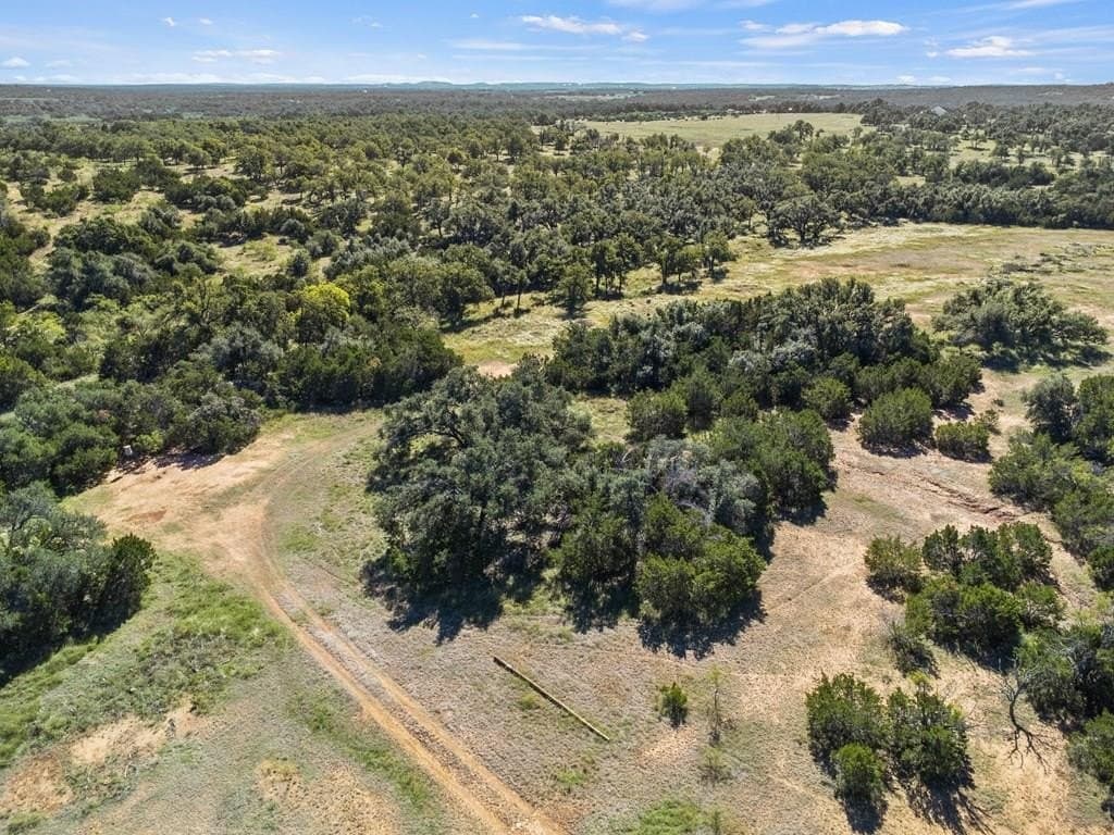 25 acres in Gillespie County