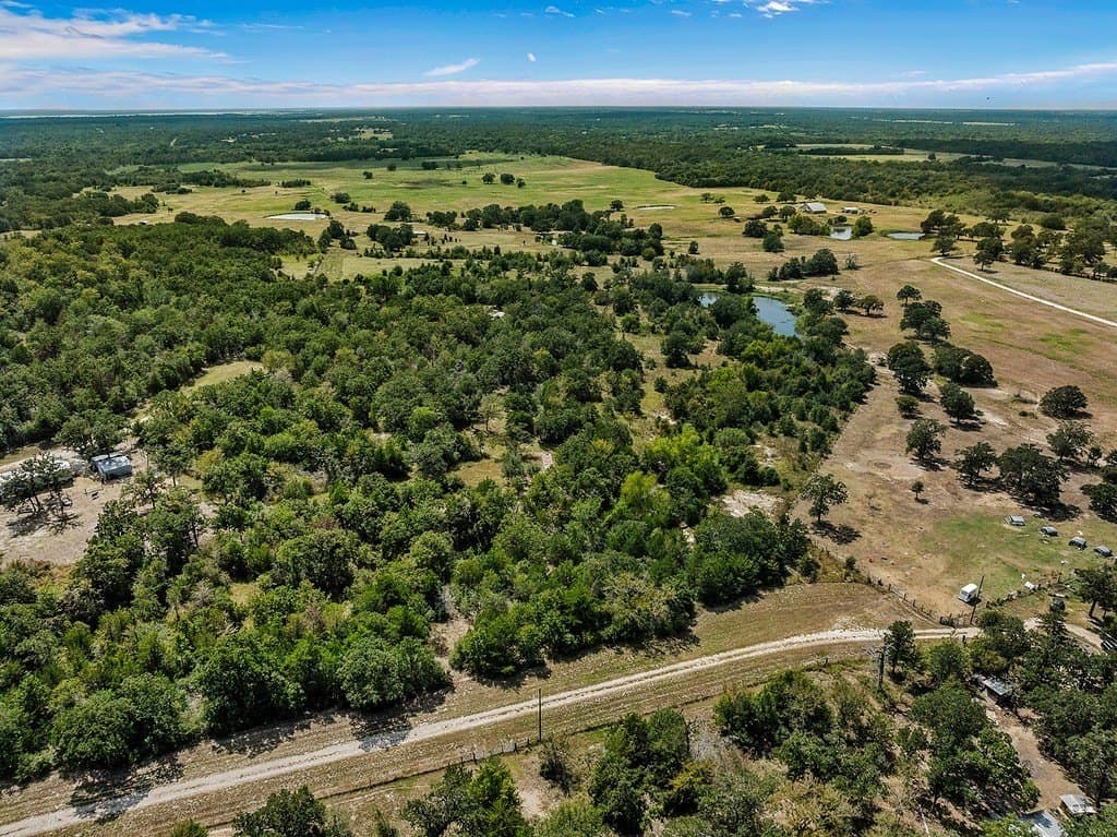 4.89 acres in Burleson County - photo 16