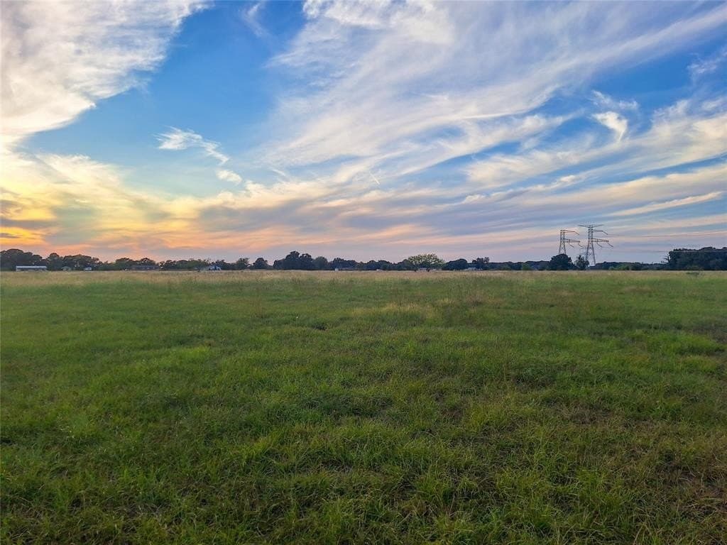 9 acres in Henderson County gallery image 3