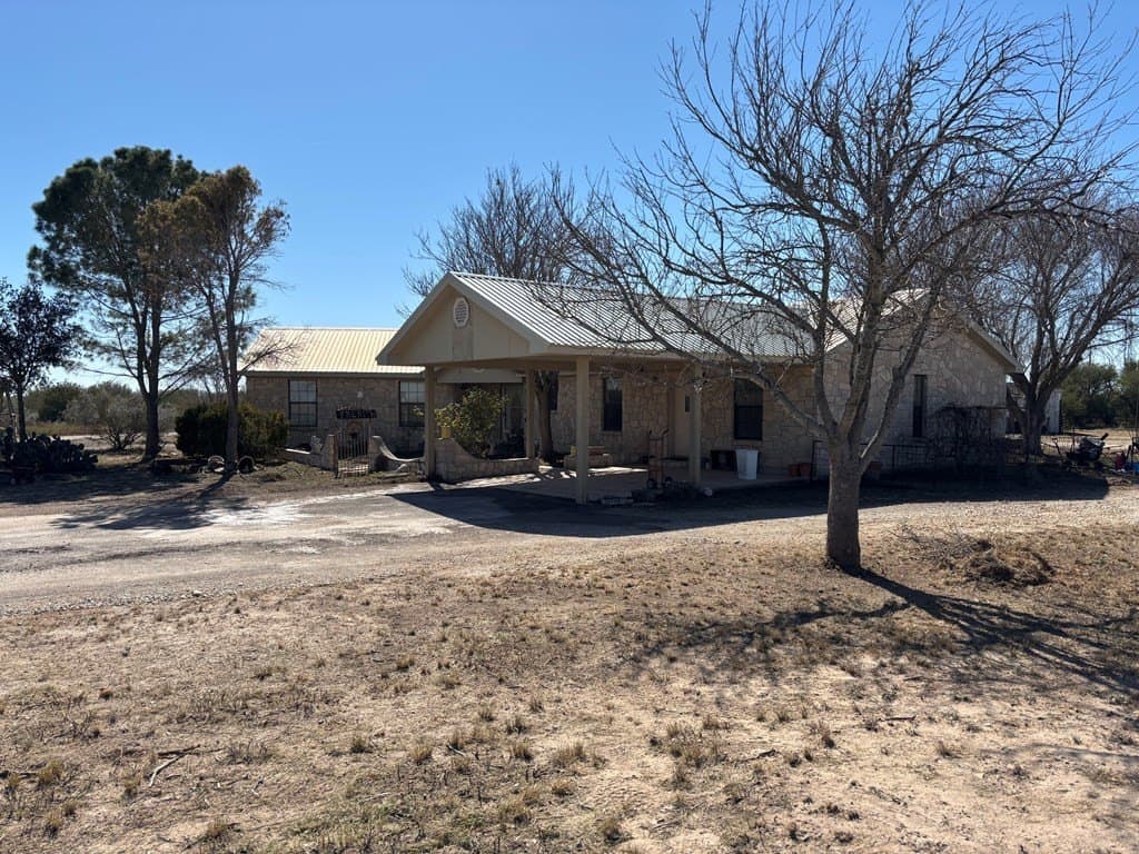 204.5 acres in Kinney County gallery image 2