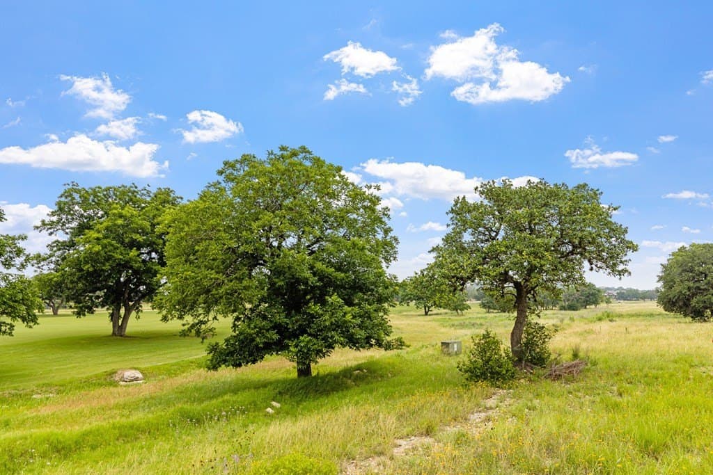 0.6 acres in Kerr County gallery image 4