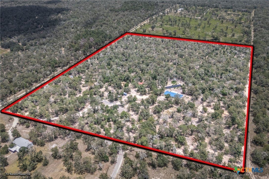 10 acres in Guadalupe County gallery image 2