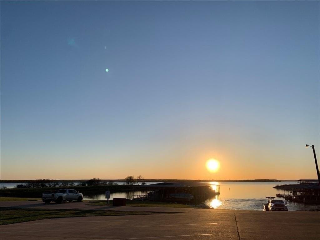 0.3 acres in Hill County