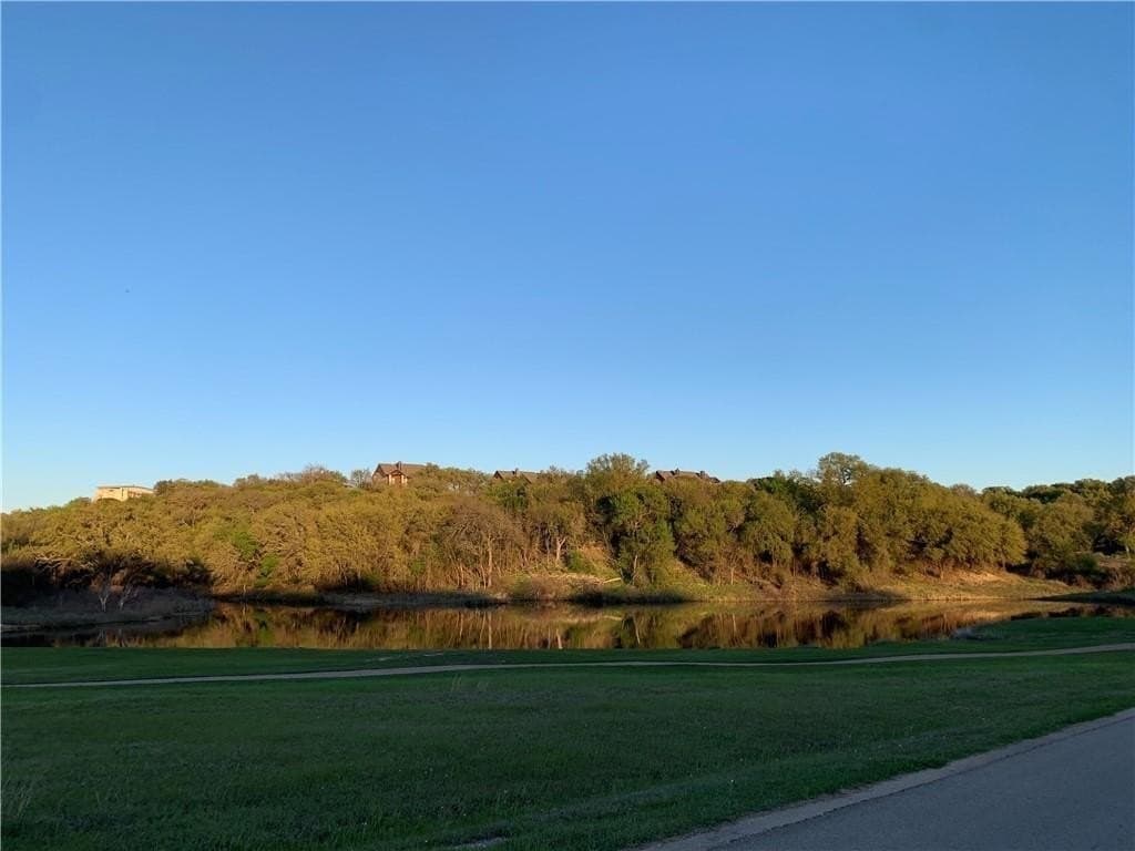 0.3 acres in Hill County gallery image 2