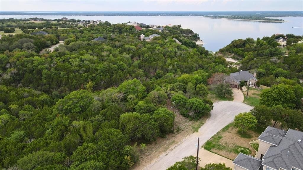 0.34 acres in Hill County gallery image 2