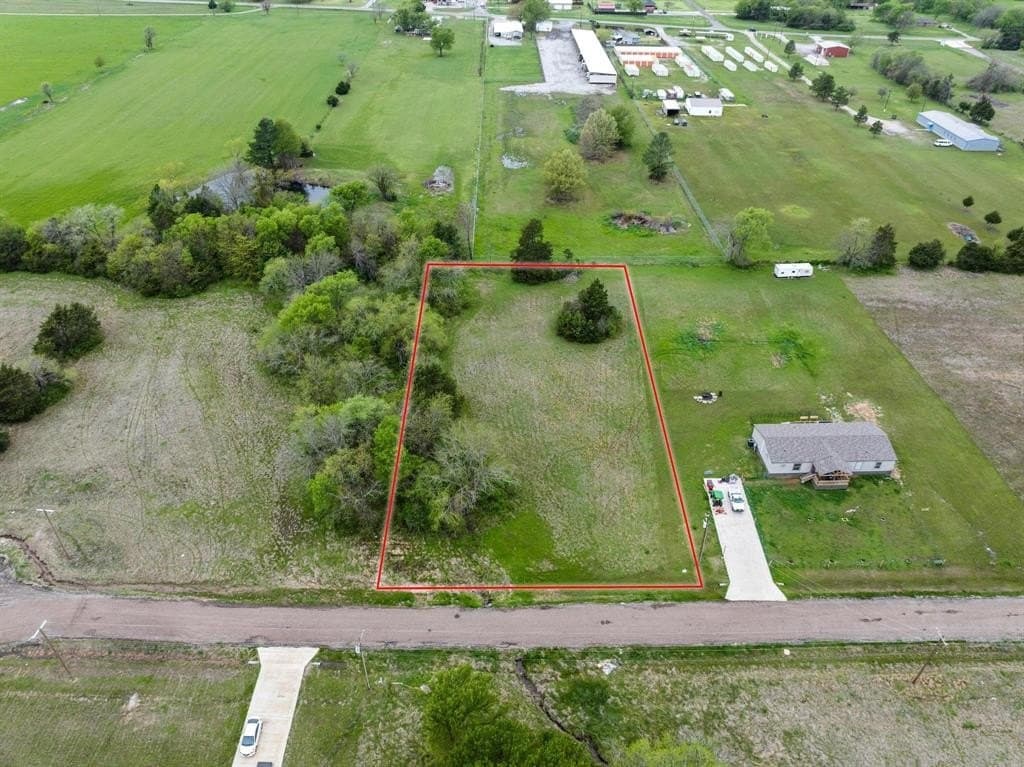 1.05 acres in Fannin County