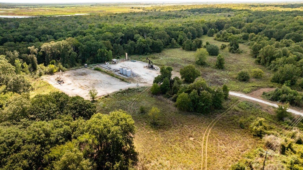 25.48 acres in NAVARRO County - photo 9