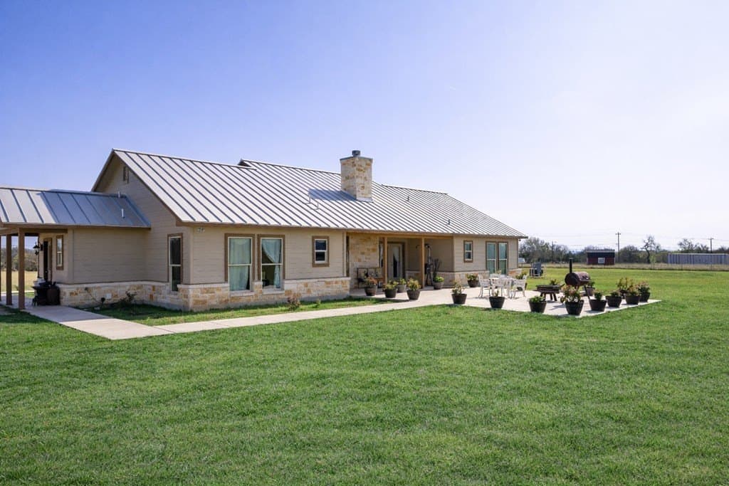 10 acres in Bandera County gallery image 3