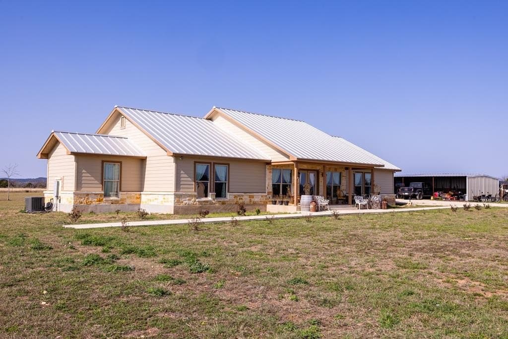 10 acres in Bandera County - photo 29