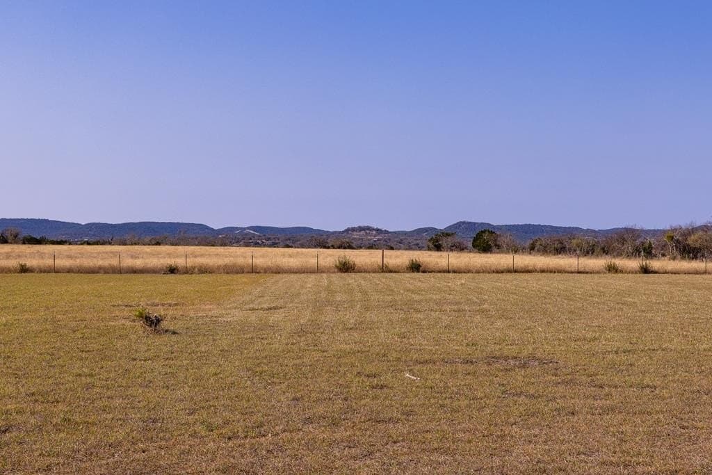 10 acres in Bandera County - photo 37