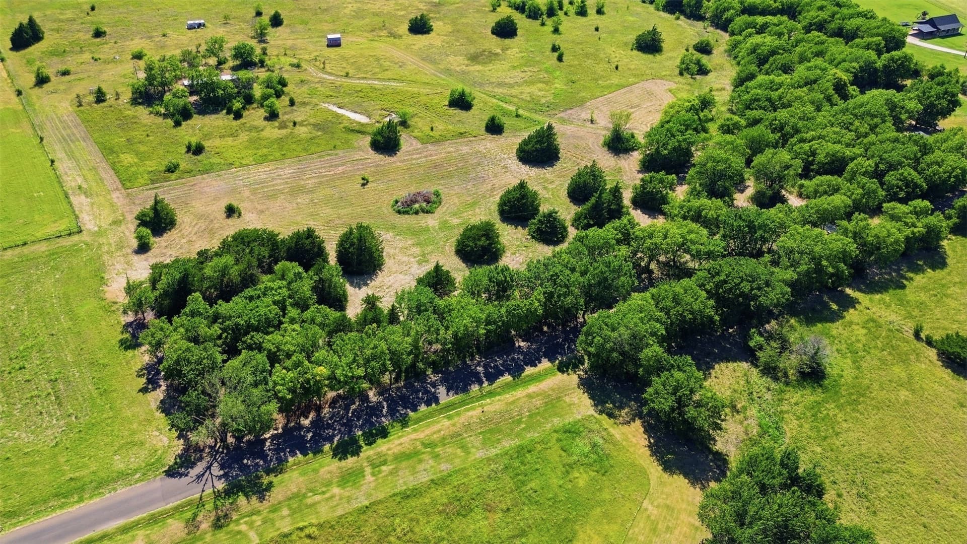 1 acres in Ellis County - photo 7