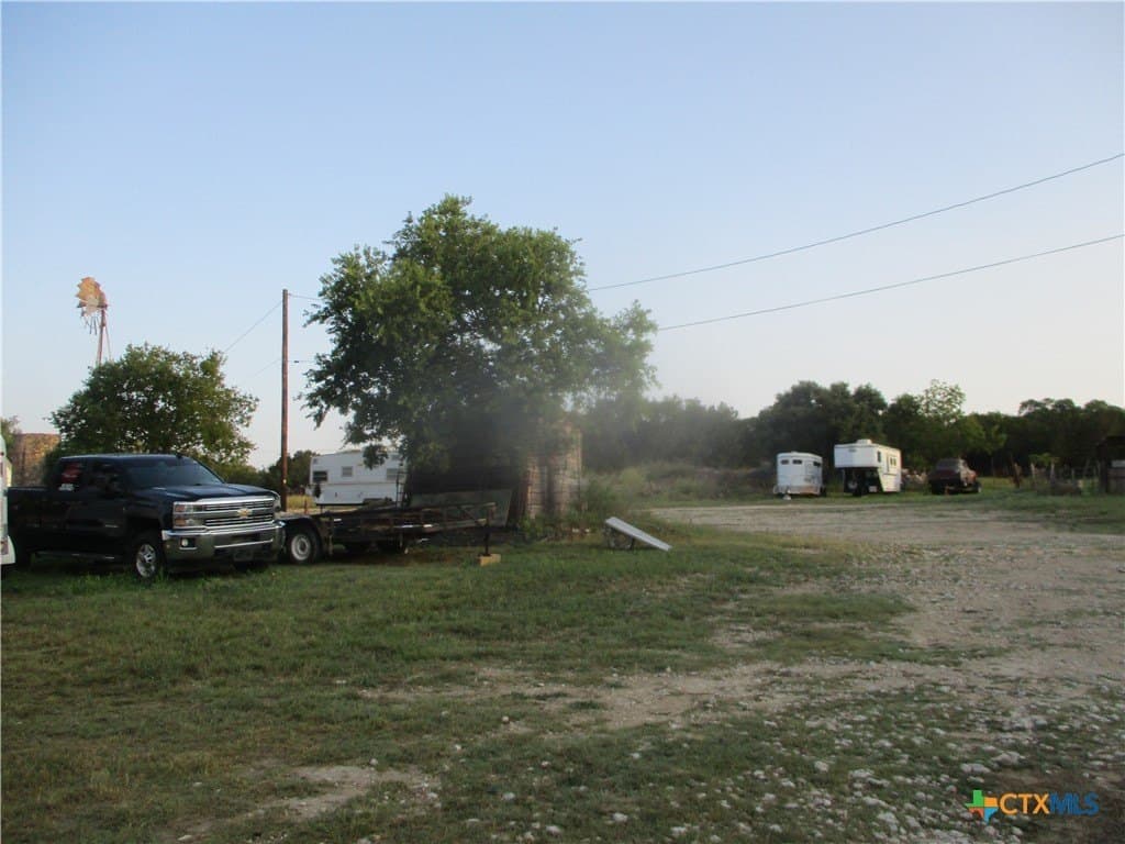 8.06 acres in Lampasas County