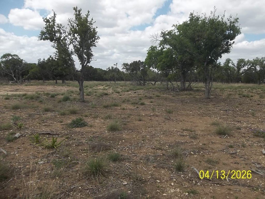 3.05 acres in Kerr County gallery image 3