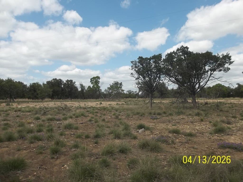 3.05 acres in Kerr County - photo 6