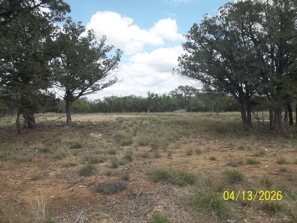 3.05 acres in Kerr County - photo 9