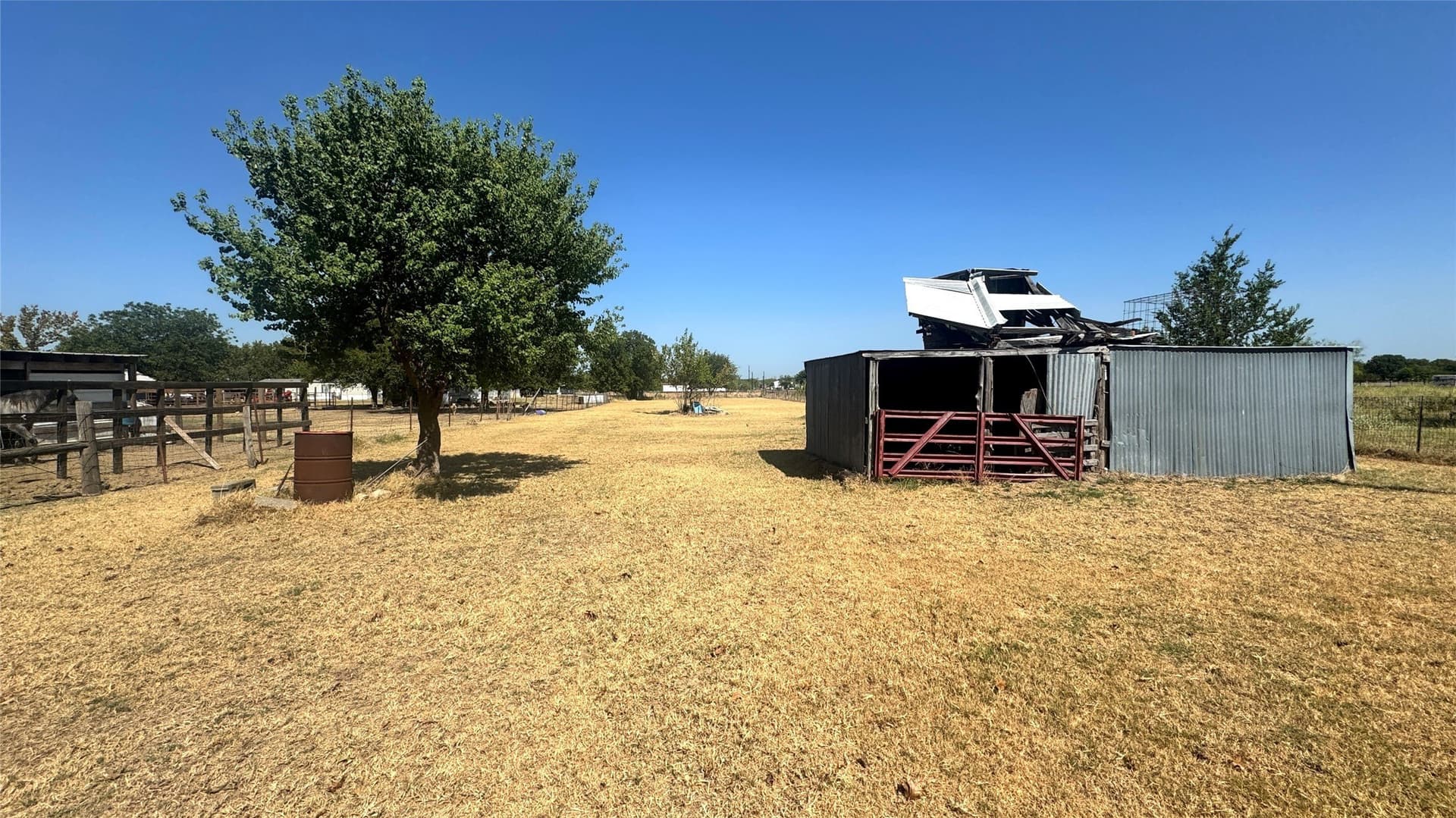 1.01 acres in Kaufman County - photo 5