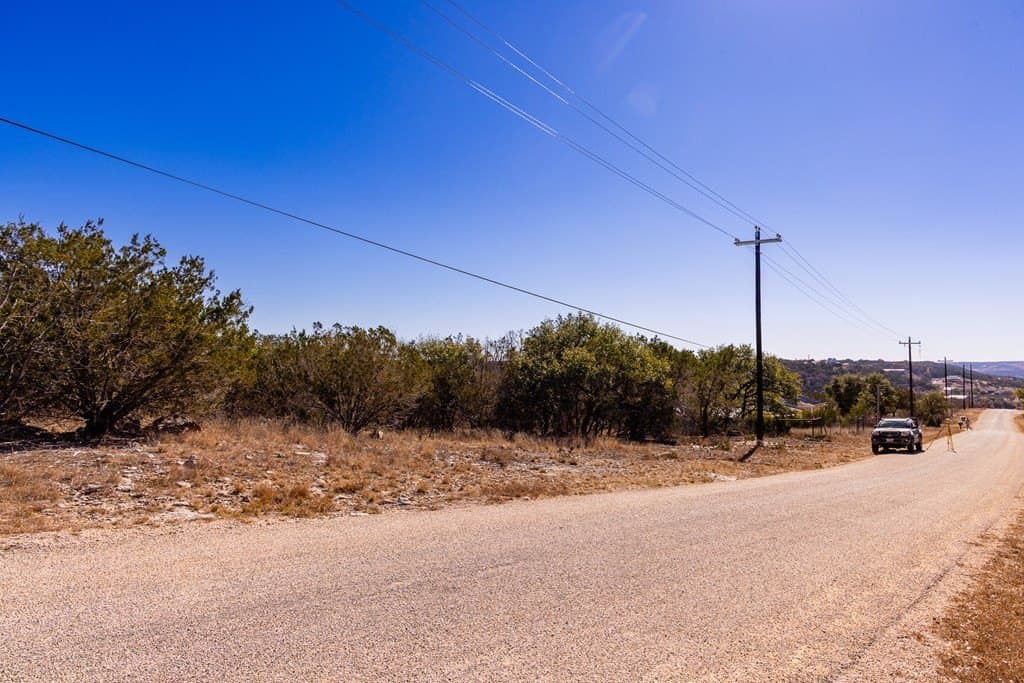 0.84 acres in Kerr County - photo 6