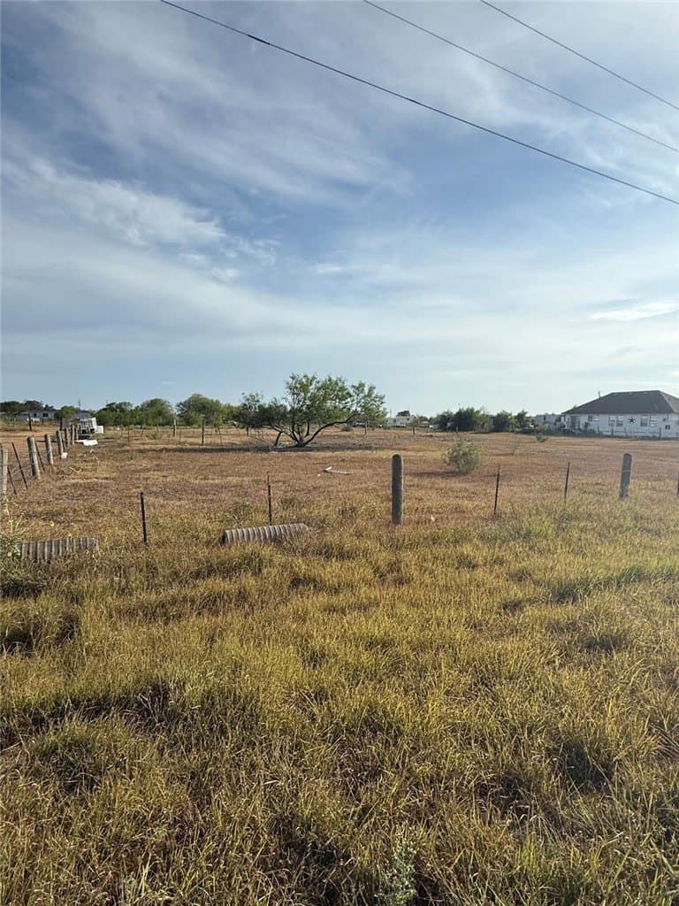 1.5 acres in Nueces County gallery image 2