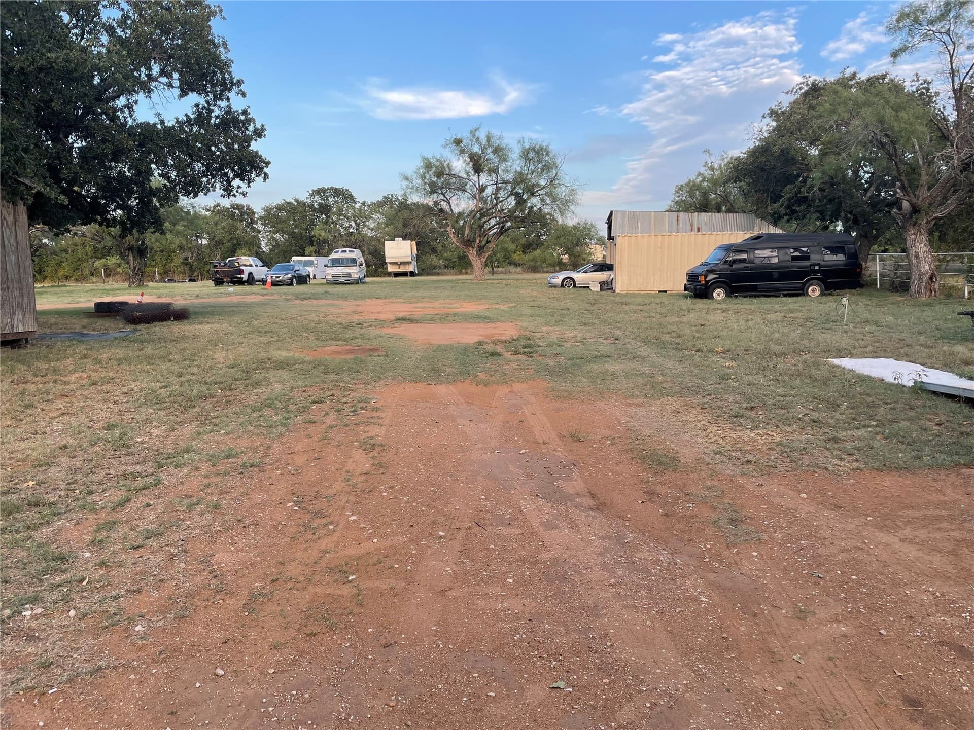 1.37 acres in Stephens County - photo 3