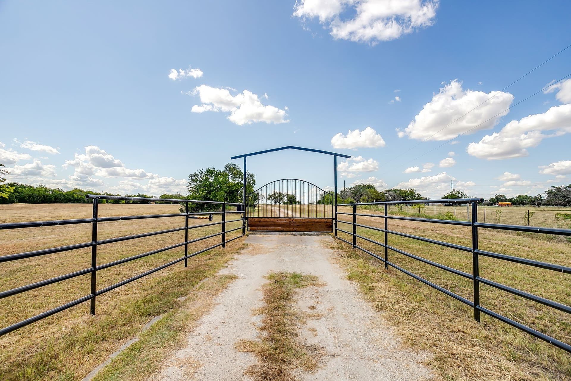 14.32 acres in Hill County - photo 4
