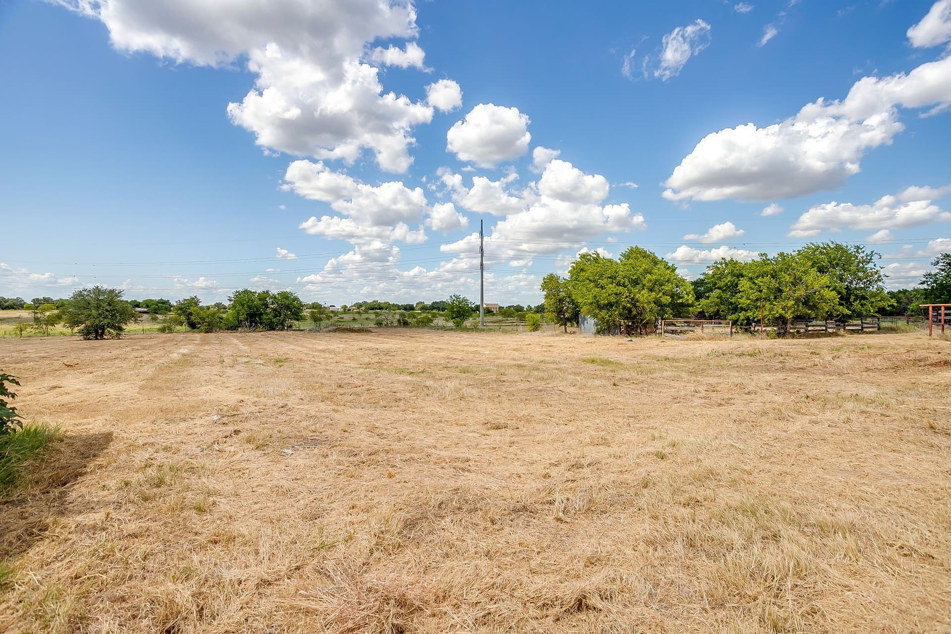 14.32 acres in Hill County - photo 33